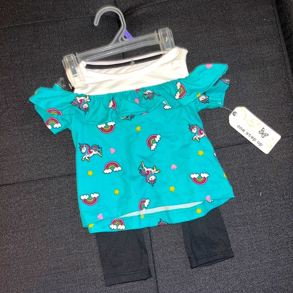 Two piece outfit 12 months - Picture 1 of 2